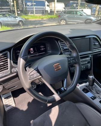 Seat Leon cena 144000 przebieg: 68000, rok produkcji 2020 z Kraków małe 67